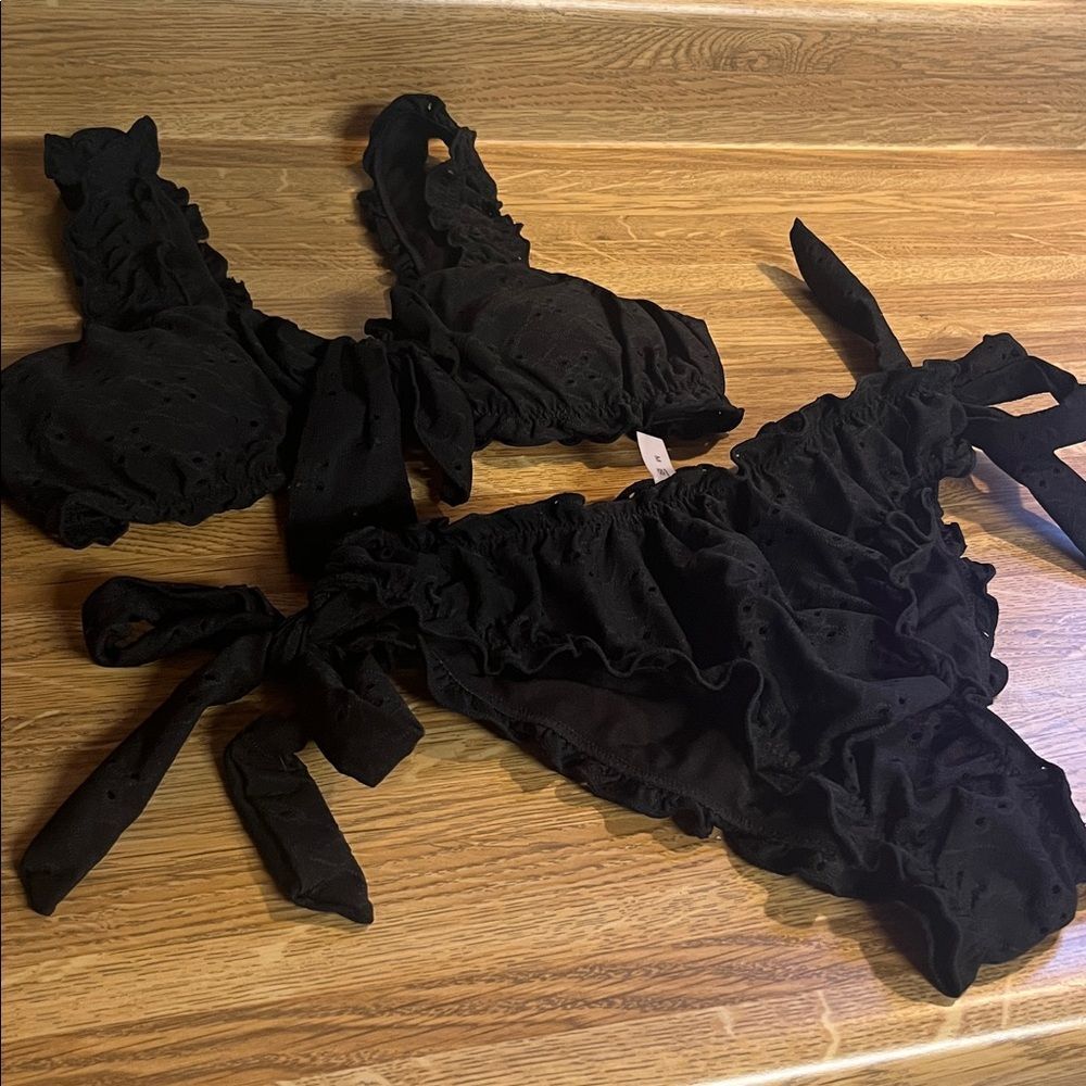 NWOT 2 piece Ruffle Eyelet Side Tie Black Bikini Swimsuit size Medium
